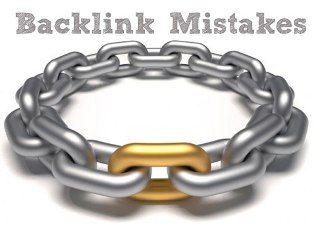 "Backlink Mistakes" words with metallic chain